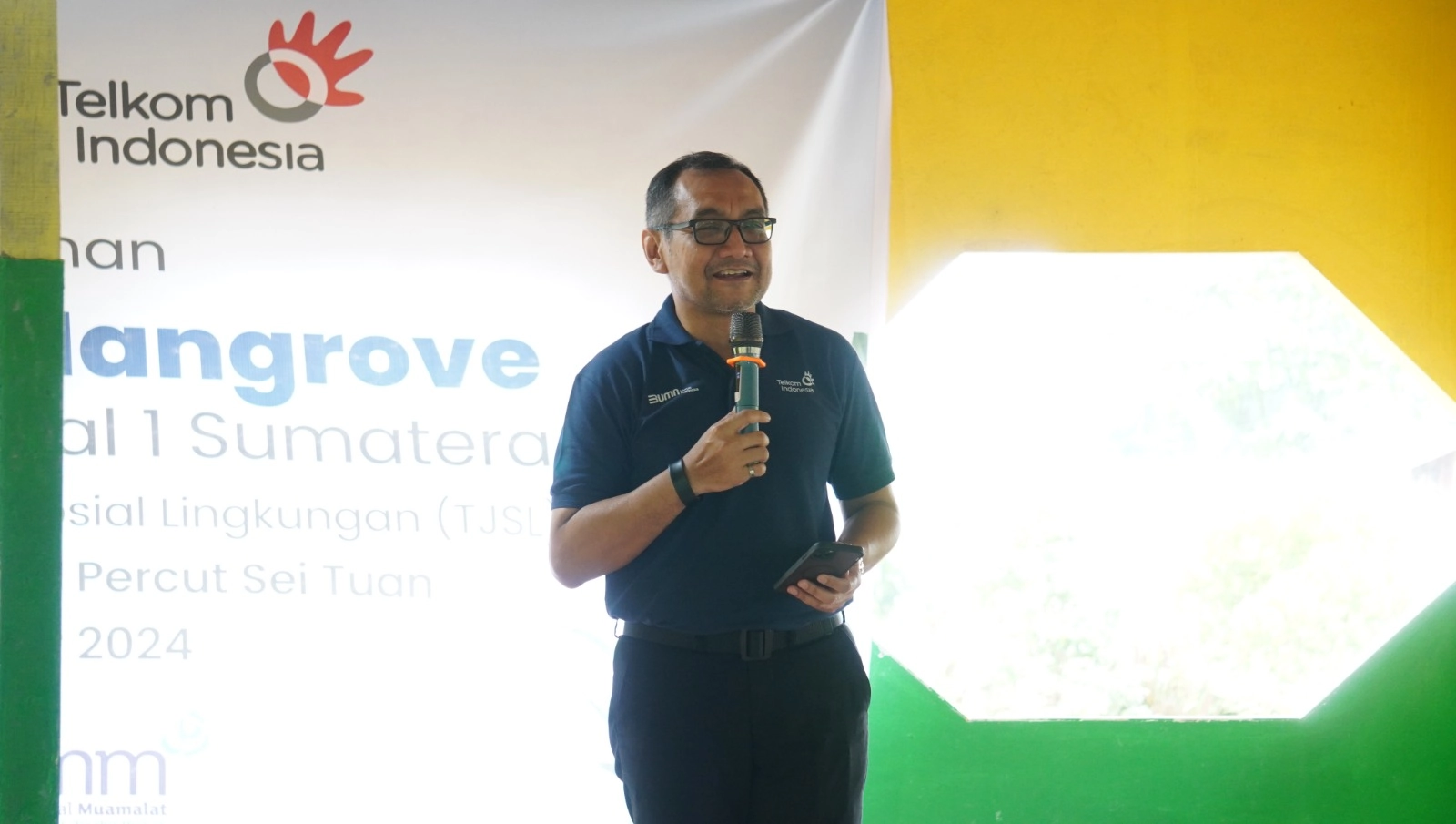 Telkom regional 1 peneneman bibit mangrove